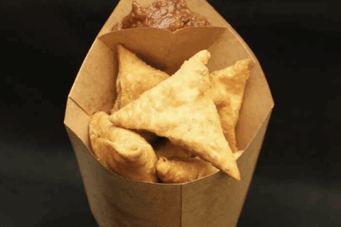 Midtown Global Market's Oasis Grill & Hoyo Sambusa